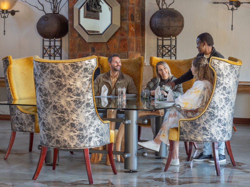Kingfisher Villa Suites lunch dining