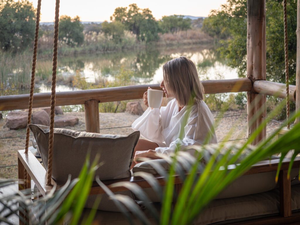 Kingfisher Villa Suites porch swing